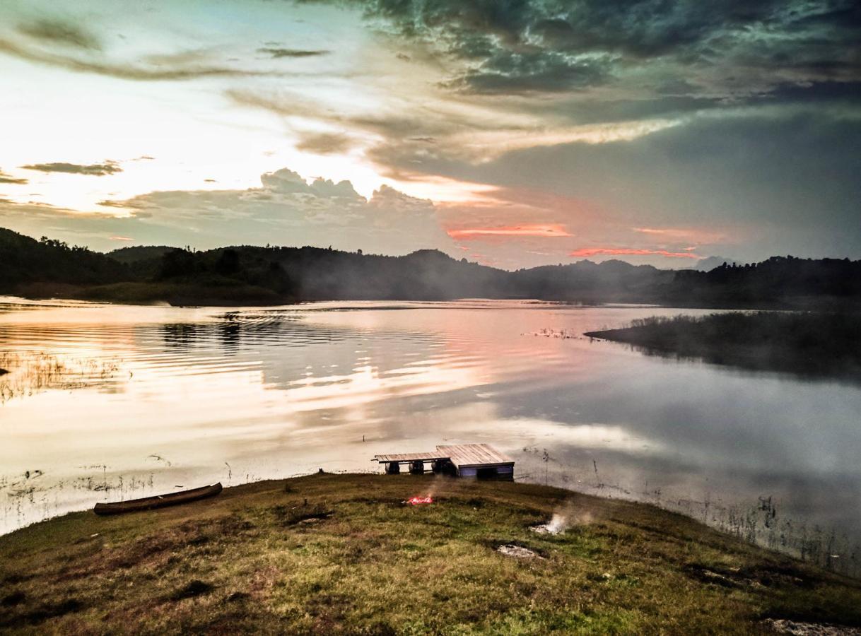 Sunset Nam Ngum Resort Vang Vieng Zewnętrze zdjęcie
