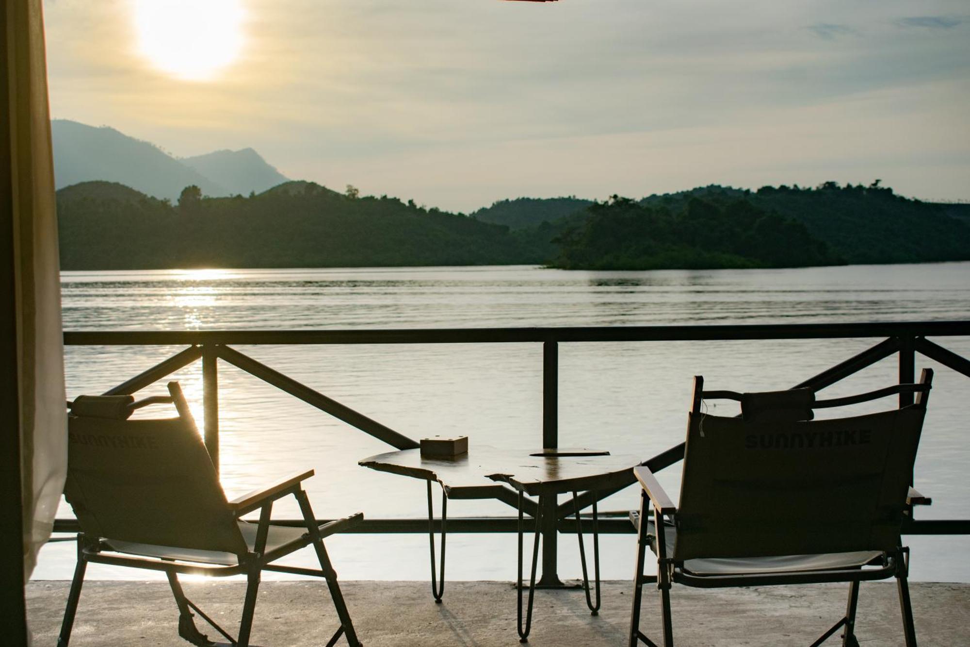 Sunset Nam Ngum Resort Vang Vieng Zewnętrze zdjęcie