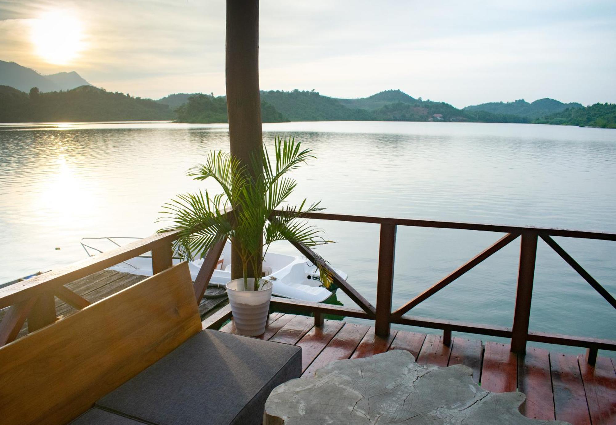 Sunset Nam Ngum Resort Vang Vieng Zewnętrze zdjęcie
