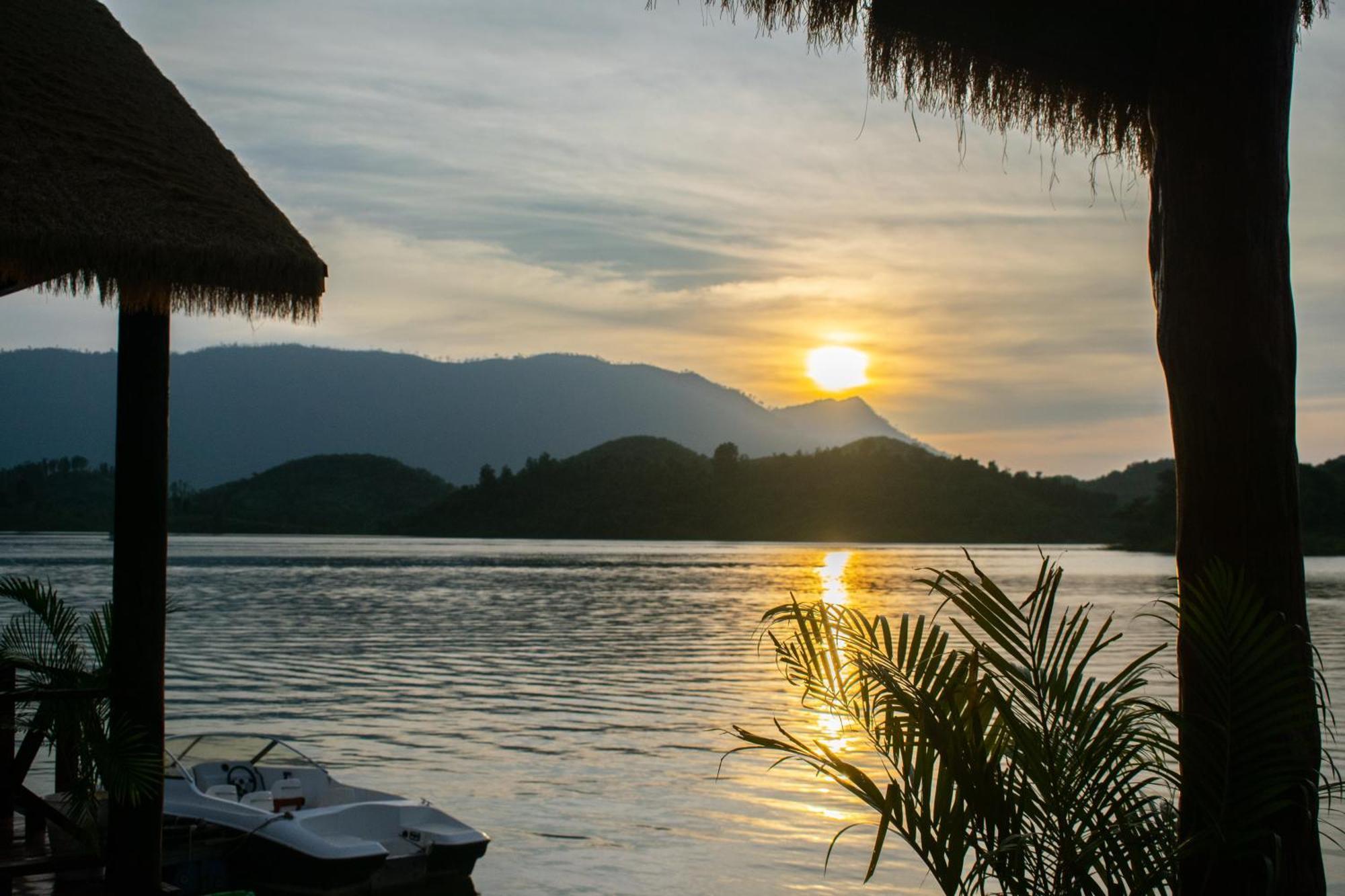 Sunset Nam Ngum Resort Vang Vieng Zewnętrze zdjęcie
